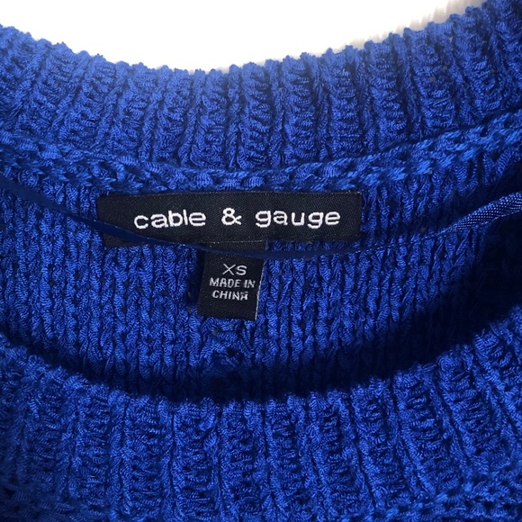 Blue sweater - Picture 2 of 3